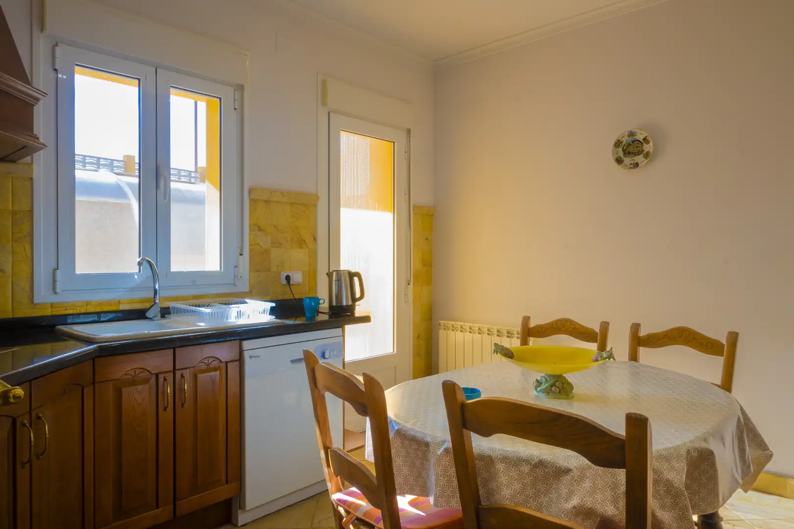 Cocina de Casa o chalet en venta en Ruidera con Aire acondicionado, Calefacción y Jardín privado