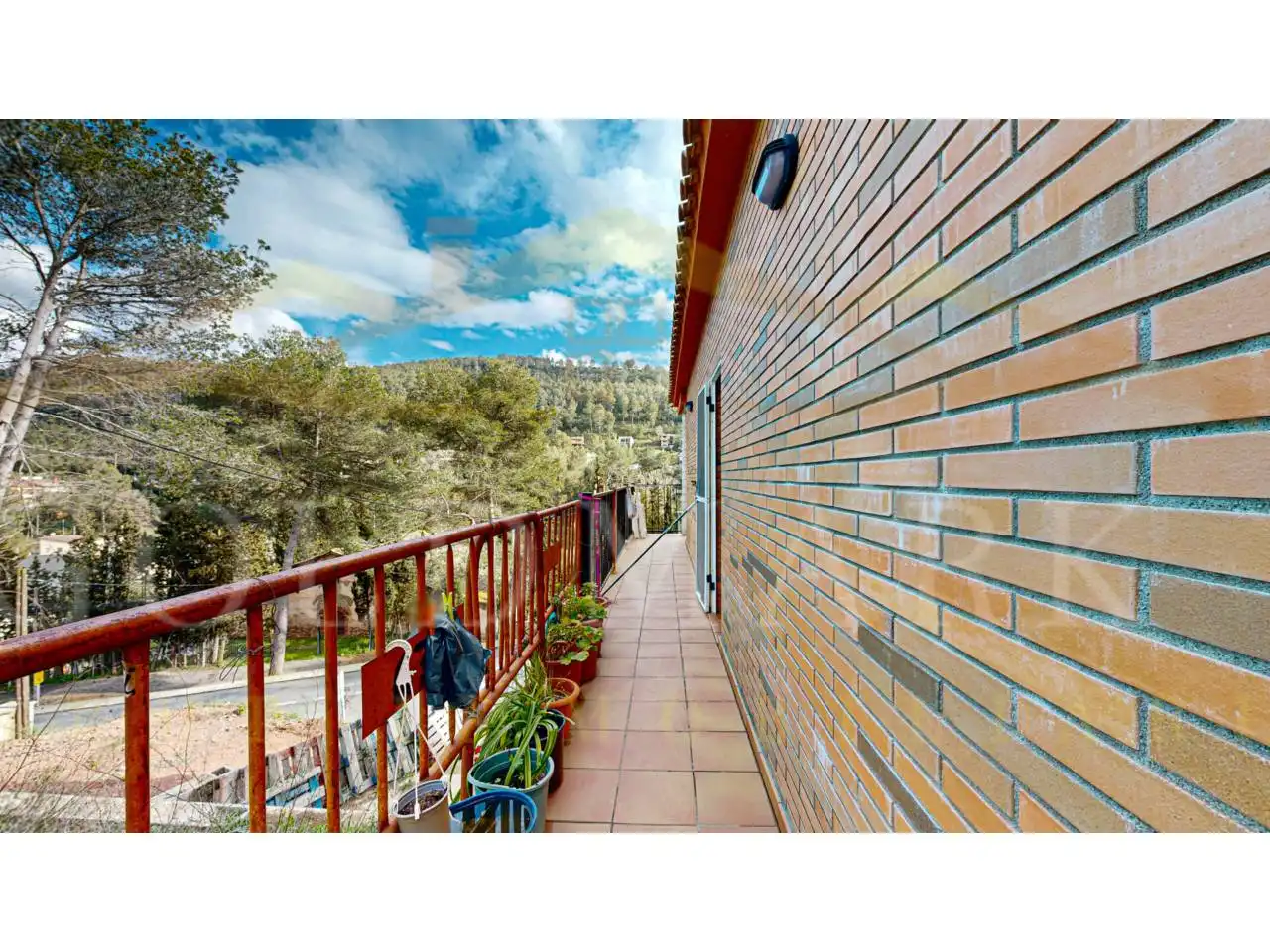Vista exterior de Casa o xalet en venda en Corbera de Llobregat amb Calefacció i Terrassa