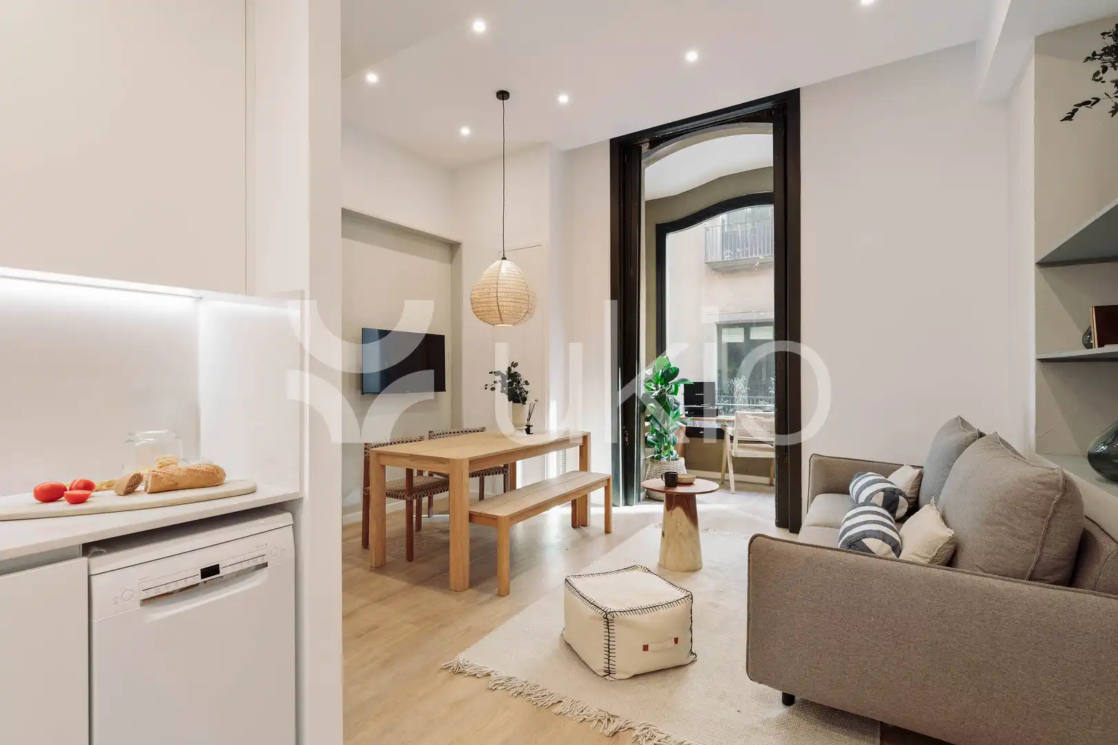 Sala de estar de Apartamento de alquiler en Barcelona con Aire acondicionado, Calefacción y Amueblado
