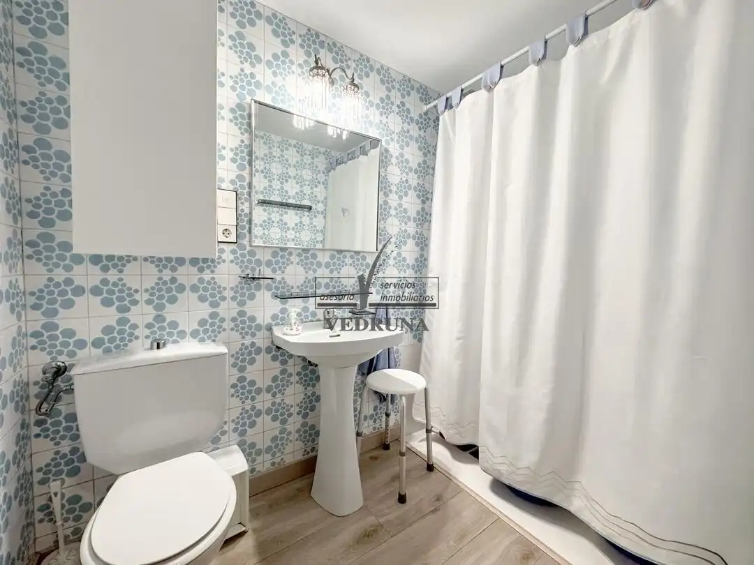 Baño de Casa adosada en venta en Zaragoza con Aire acondicionado, Calefacción y Jardín privado