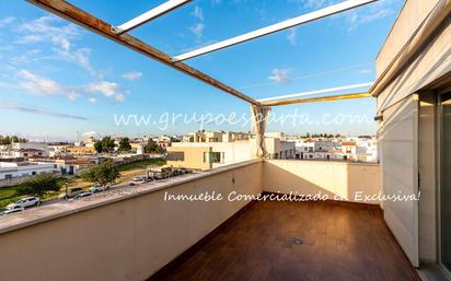 Terrace of Attic for sale in Sanlúcar la Mayor  with Air Conditioner, Terrace and Storage room