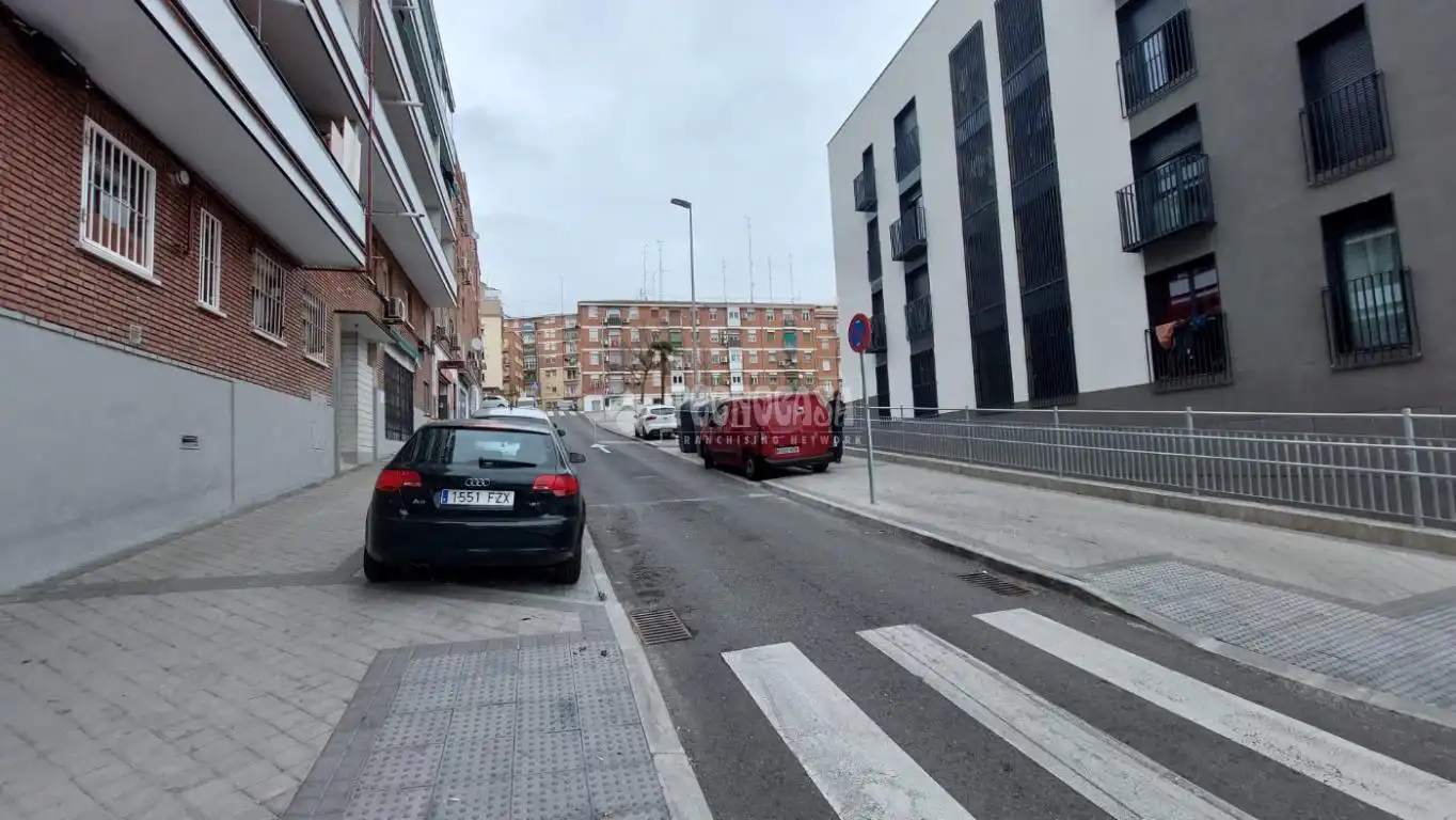Exterior view of Garage for sale in Madrid