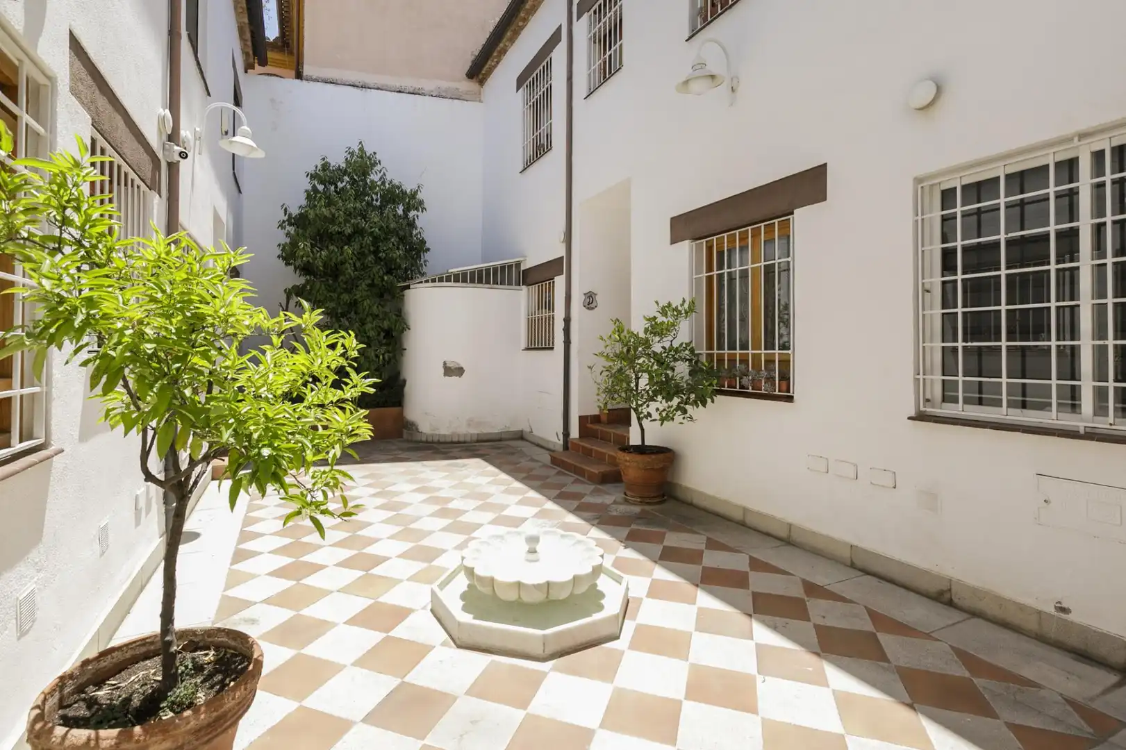 Jardí de Casa adosada en venda en Granada amb Jardí privat