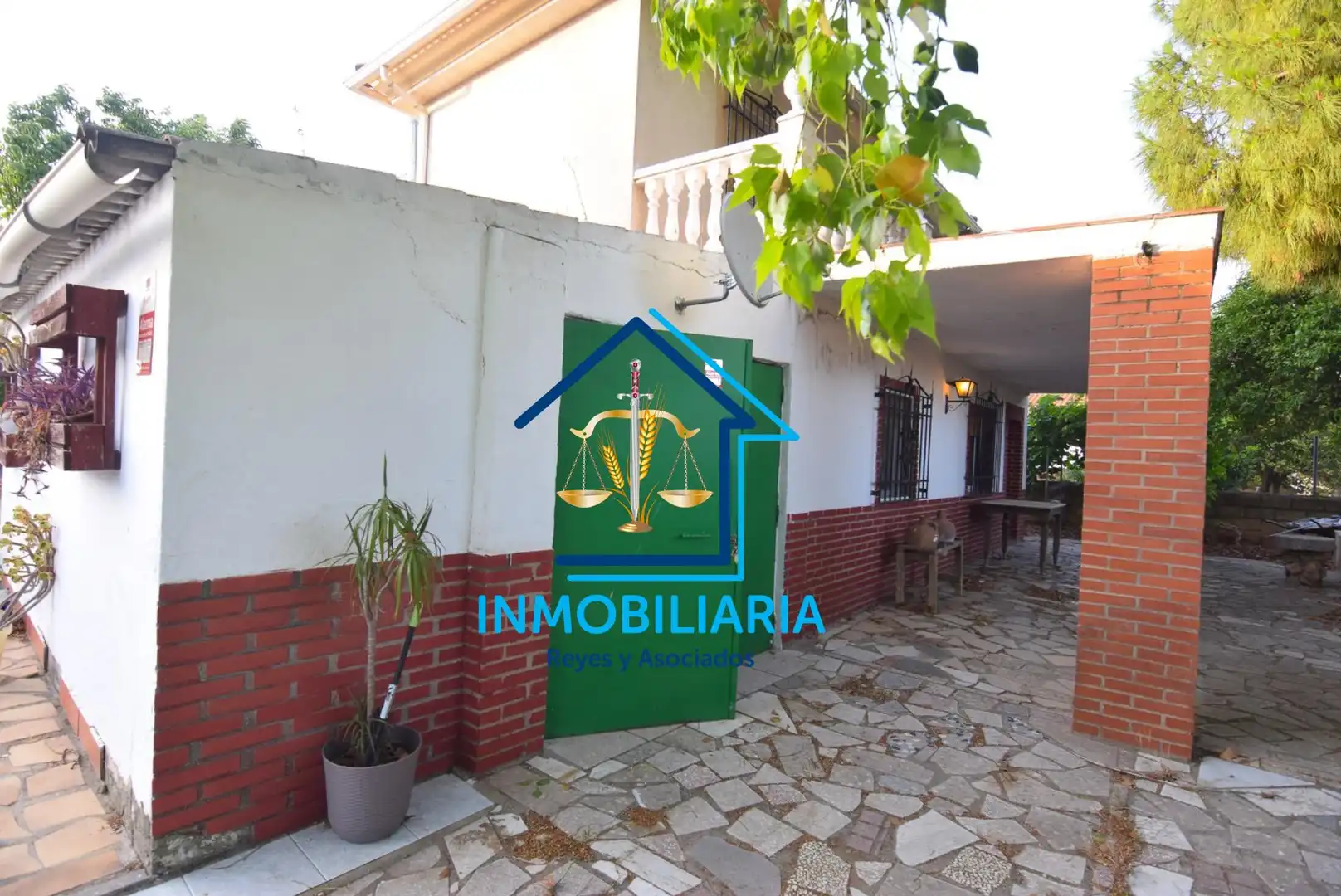 Vista exterior de Pis en venda en Córdoba amb Aire condicionat, Moblat i Alarma