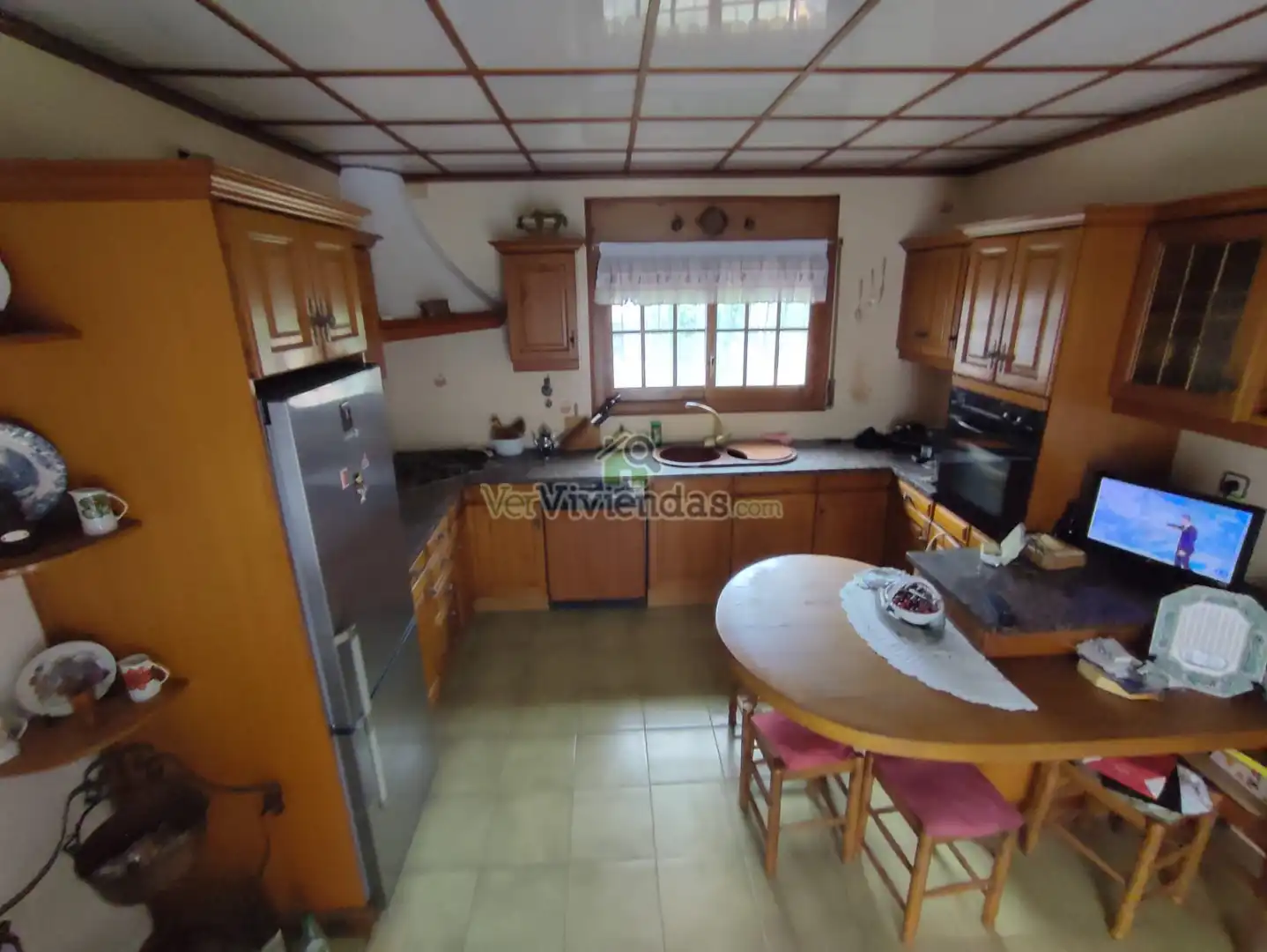 Cocina de Casa o chalet en venta en Vallirana con Jardín privado, Terraza y Horno