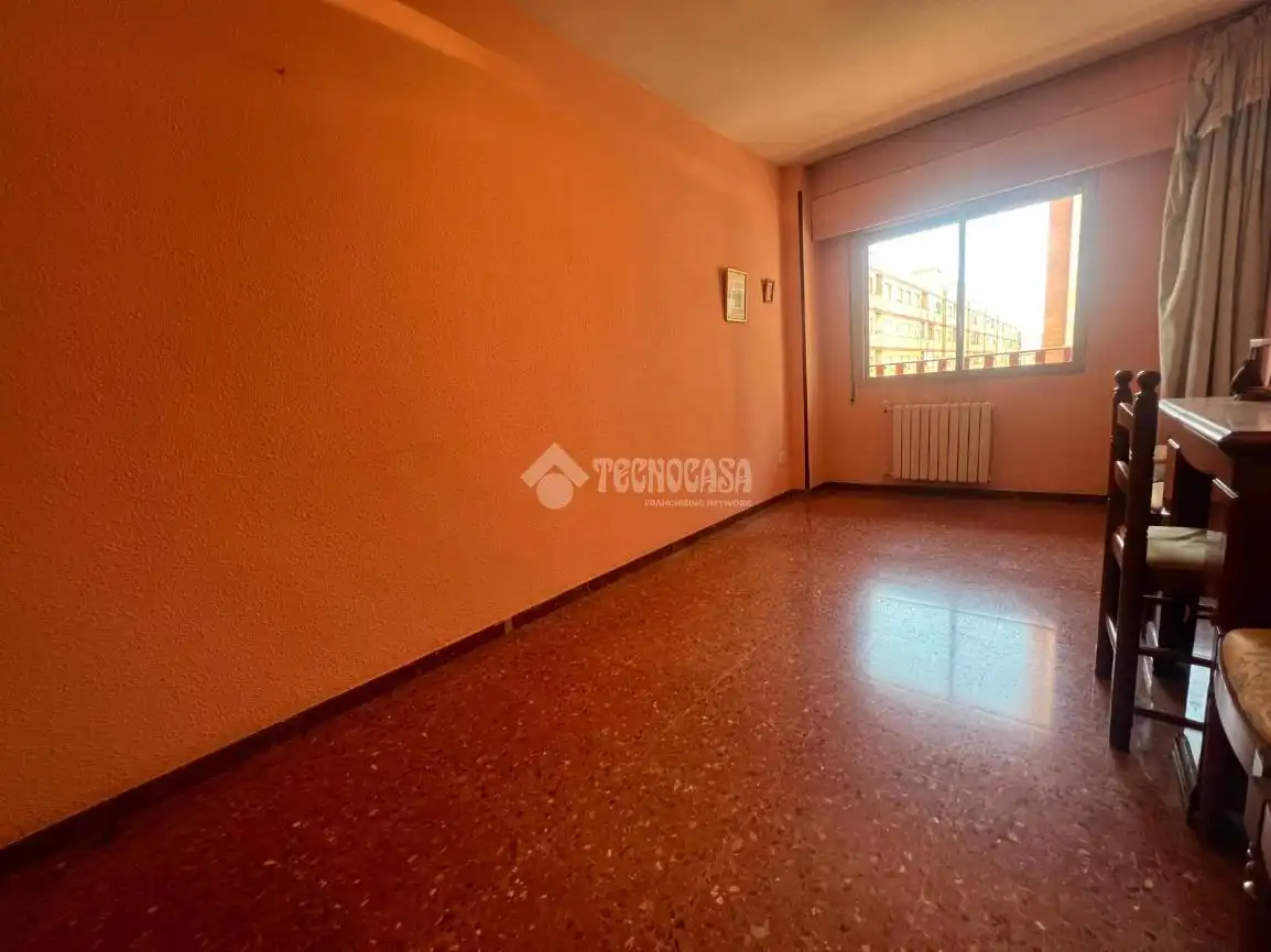 Habitación de Piso en venta en Zaragoza con Calefacción y Terraza