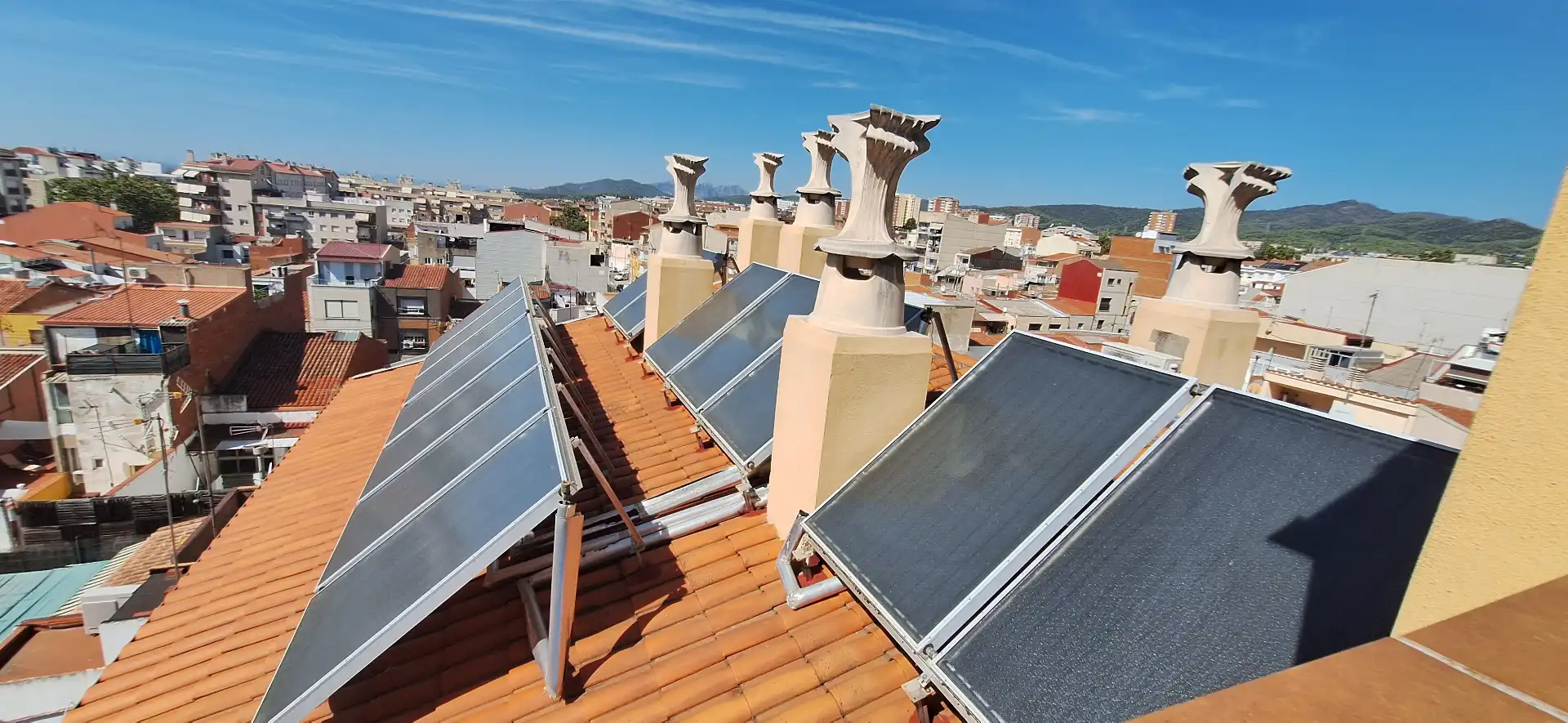 Außenansicht von Maisonette zum Verkauf in Terrassa mit Klimaanlage, Parkett und Terrasse