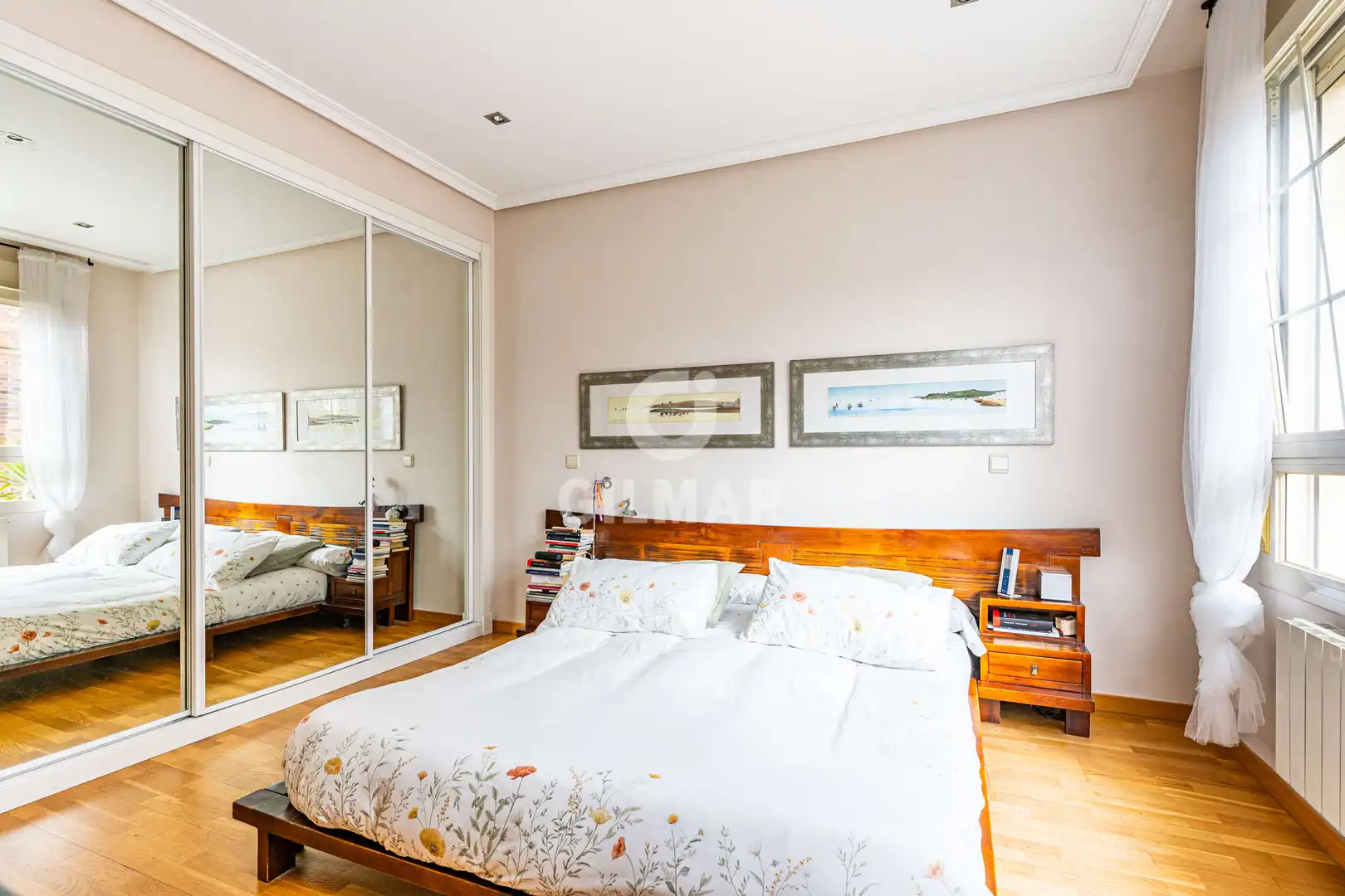 Habitación de Casa adosada en venta en Boadilla del Monte con Calefacción, Jardín privado y Piscina