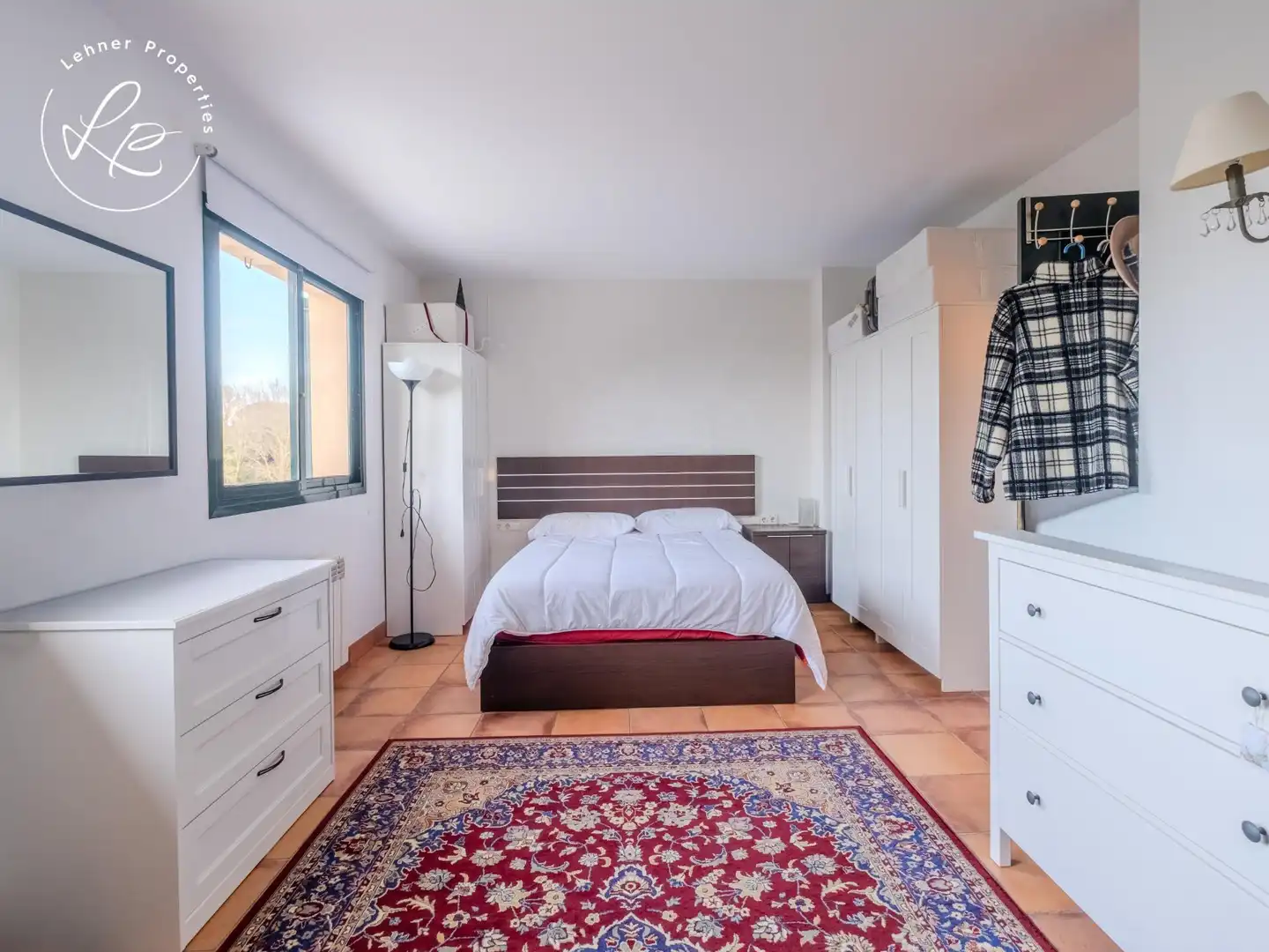 Habitación de Casa adosada en venta en Navata con Calefacción, Jardín privado y Piscina