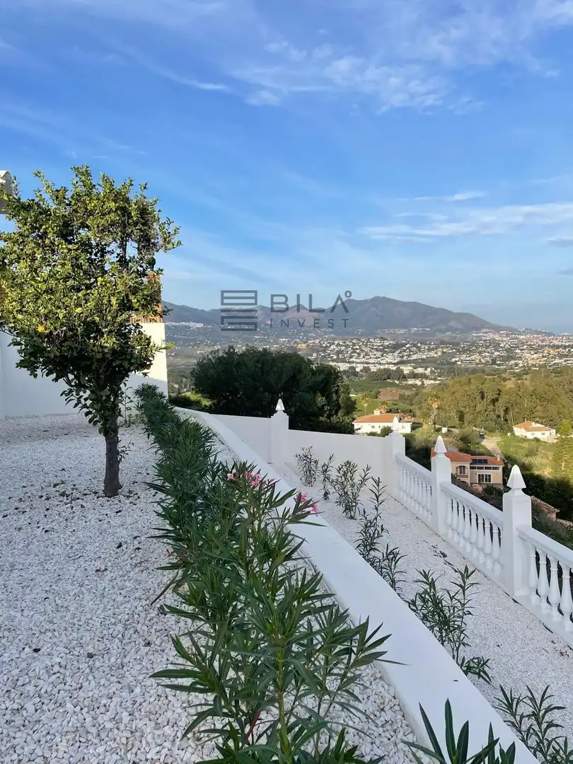 Chalet con piscina en venta en Cerros del Aguila, imagen 64