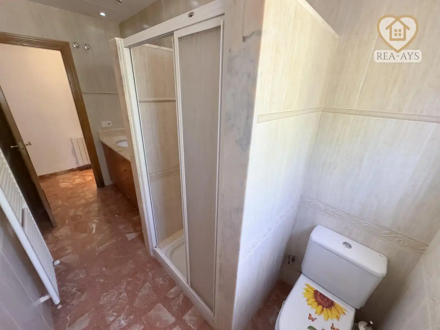 Bany de Casa o xalet en venda en Vallirana amb Calefacció, Jardí privat i Terrassa