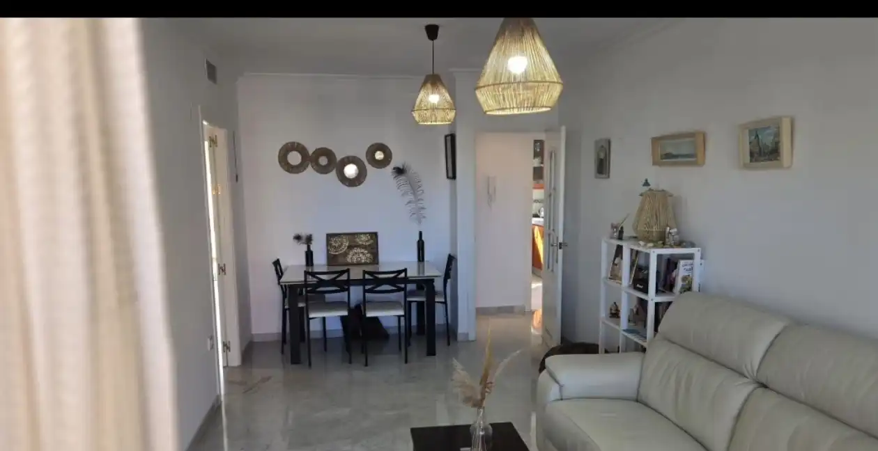 Comedor de Piso de alquiler en Fuengirola con Aire acondicionado, Calefacción y Terraza