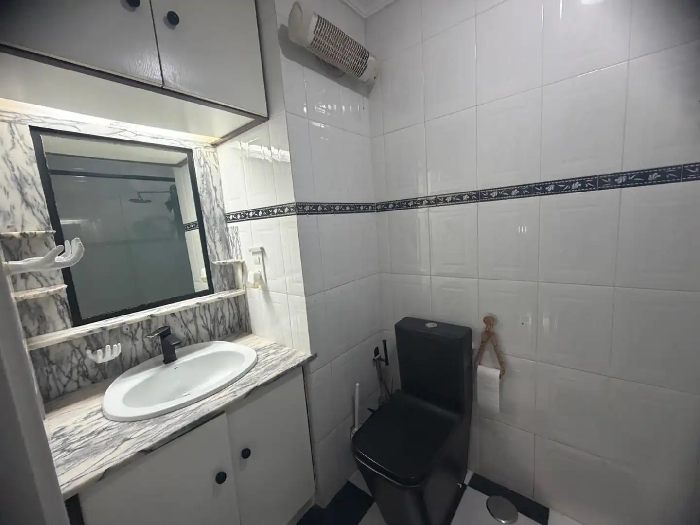 Baño de Planta baja en venta en Huelva con Amueblado