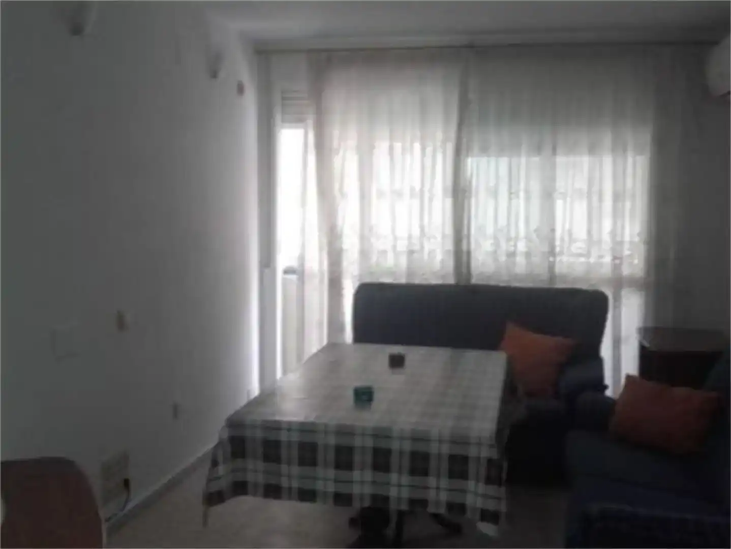 Sala d'estar de Pis per a compartir en Córdoba amb Aire condicionat, Moblat i Balcó