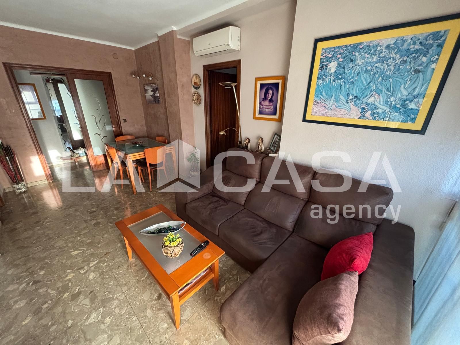 Living room of Flat for sale in  Barcelona Capital  with Balcony