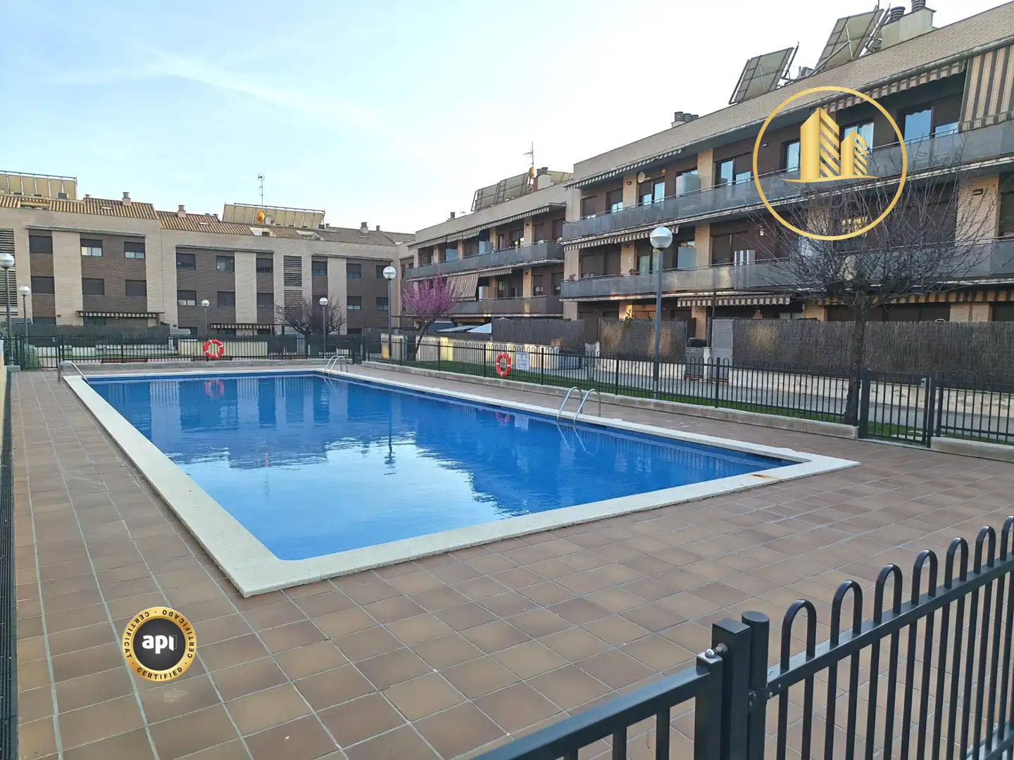 Piscina de Dúplex en venda en Terrassa amb Aire condicionat, Calefacció i Terrassa