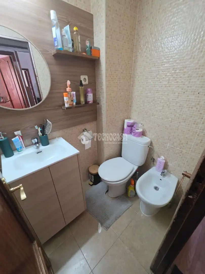 Badezimmer von Wohnung zum Verkauf in Fuenlabrada