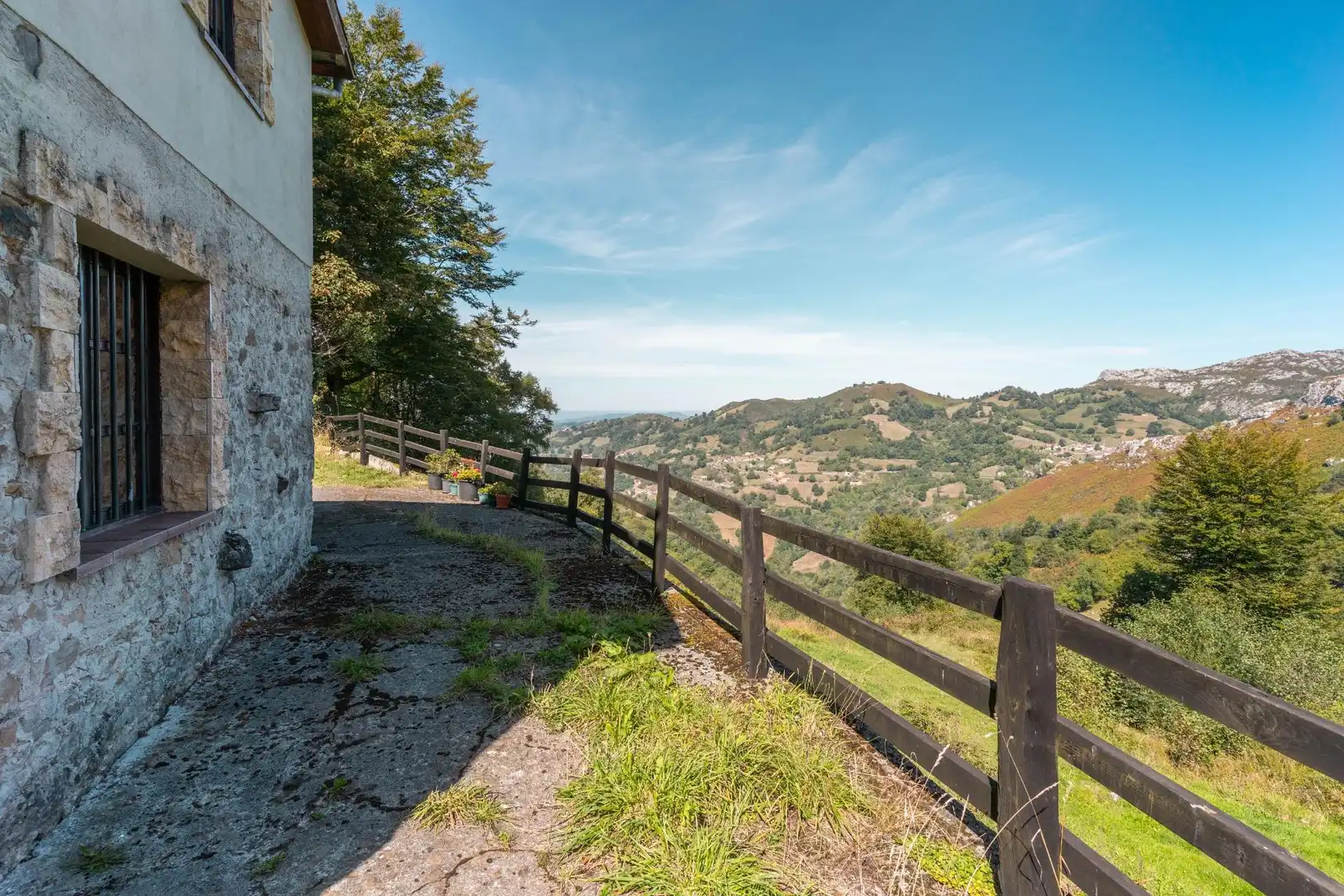 Exterior view of Houses for sale in Bimenes  with Heating, Private garden and Terrace