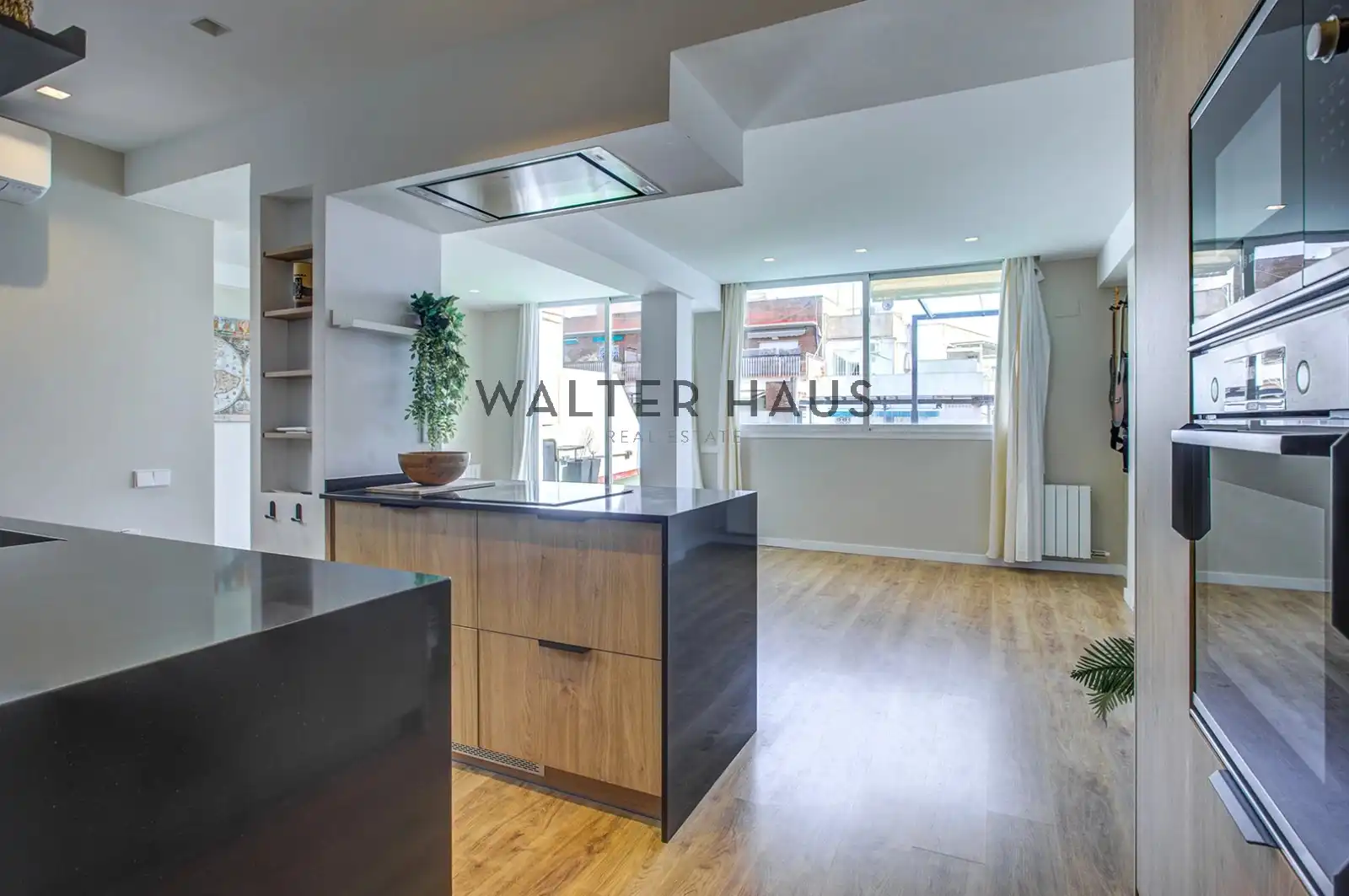 Kitchen of Attic for sale in Barcelona  with Air Conditioner, Terrace and Balcony