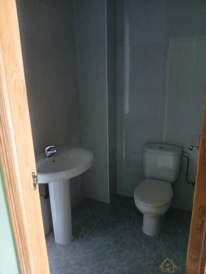 Baño de Nave industrial de alquiler en Castro de Rei
