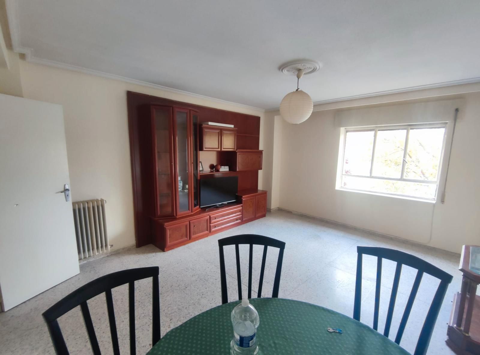 Menjador de Pis en venda en Salamanca Capital amb Calefacció, Terrassa i Rentadora