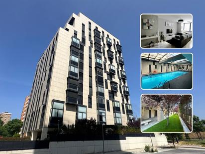 Exterior view of Duplex for sale in  Madrid Capital