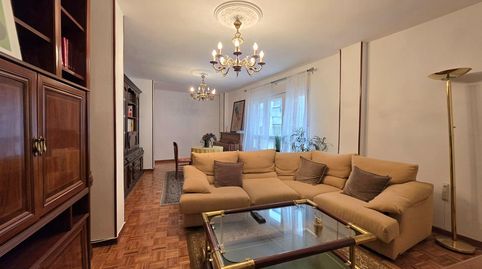 Foto 3 de Piso de alquiler en Campoamor, 23, Salesas - Foncalada - Campoamor, Oviedo