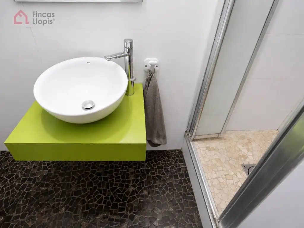 Bathroom of Flat for sale in Barcelona  with Terrace