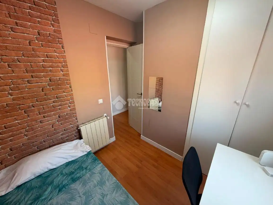 Bedroom of Flat for rent in Getafe  with Air Conditioner, Heating and Furnished