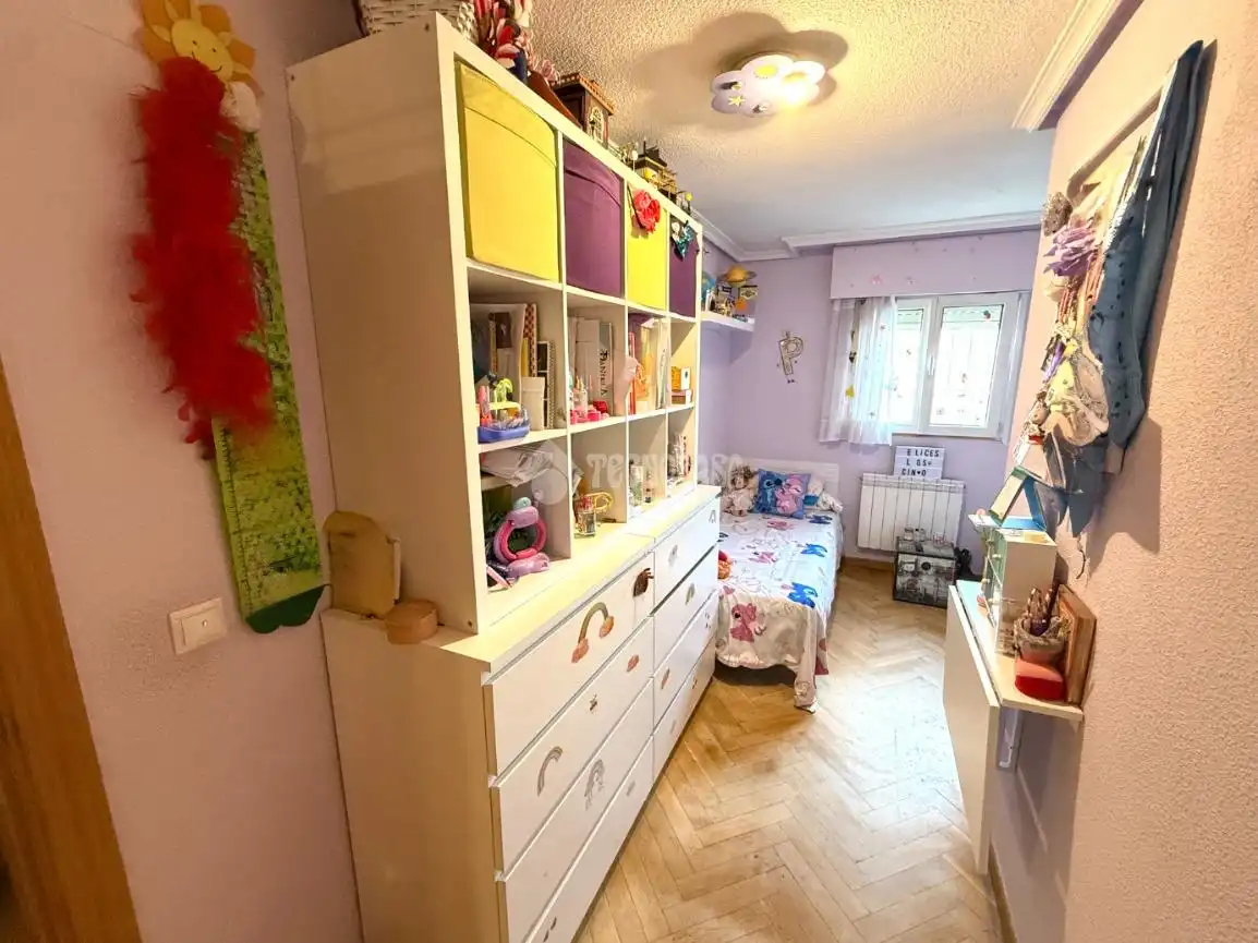 Habitación de Piso en venta en Madrid con Calefacción y Amueblado