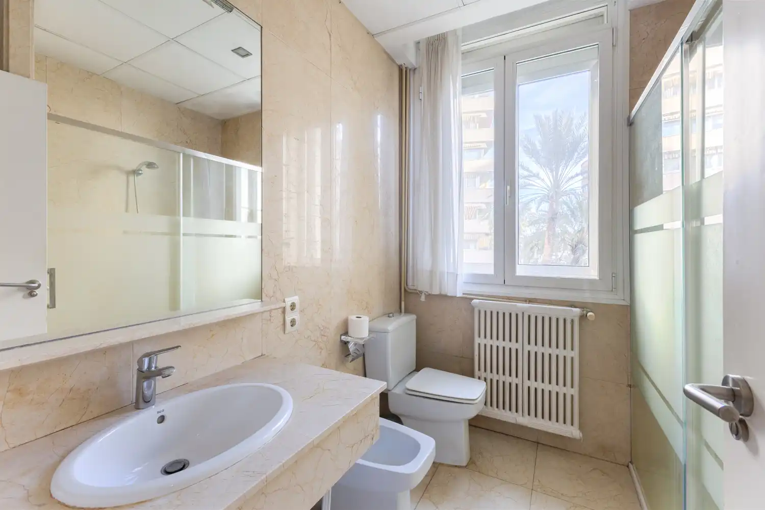 Baño de Piso en venta en Valencia con Aire acondicionado, Calefacción y Trastero