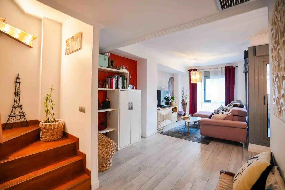 Sala d'estar de Àtic en venda en Madrid amb Aire condicionat, Calefacció i Jardí privat