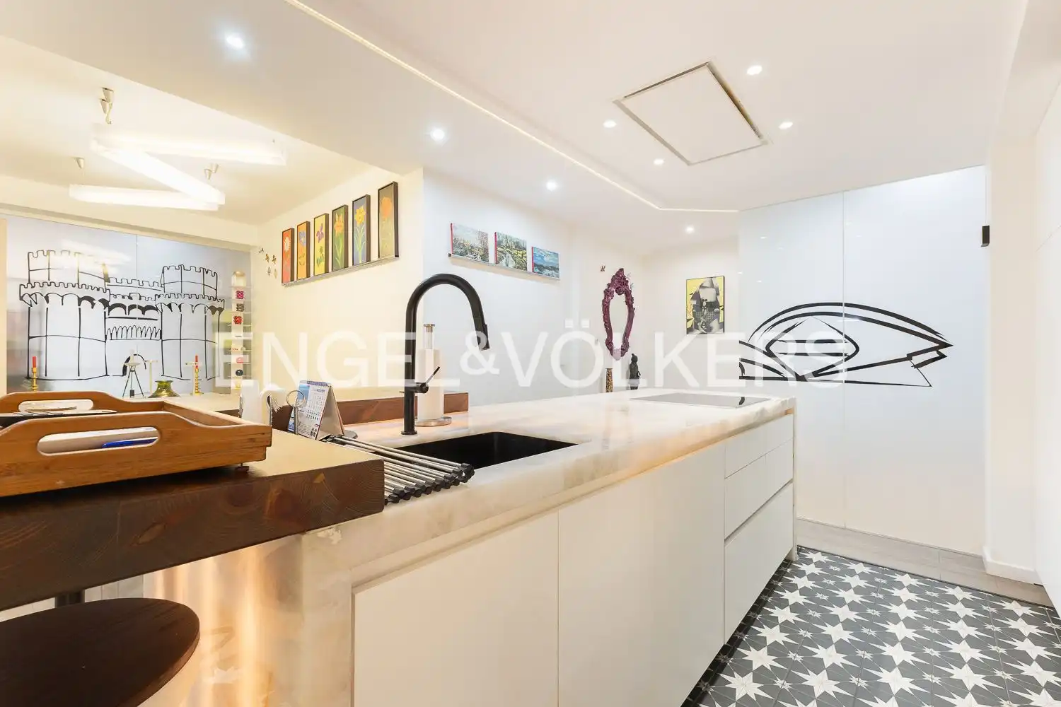 Kitchen of Flat for rent in Valencia  with Air Conditioner, Heating and Parquet flooring