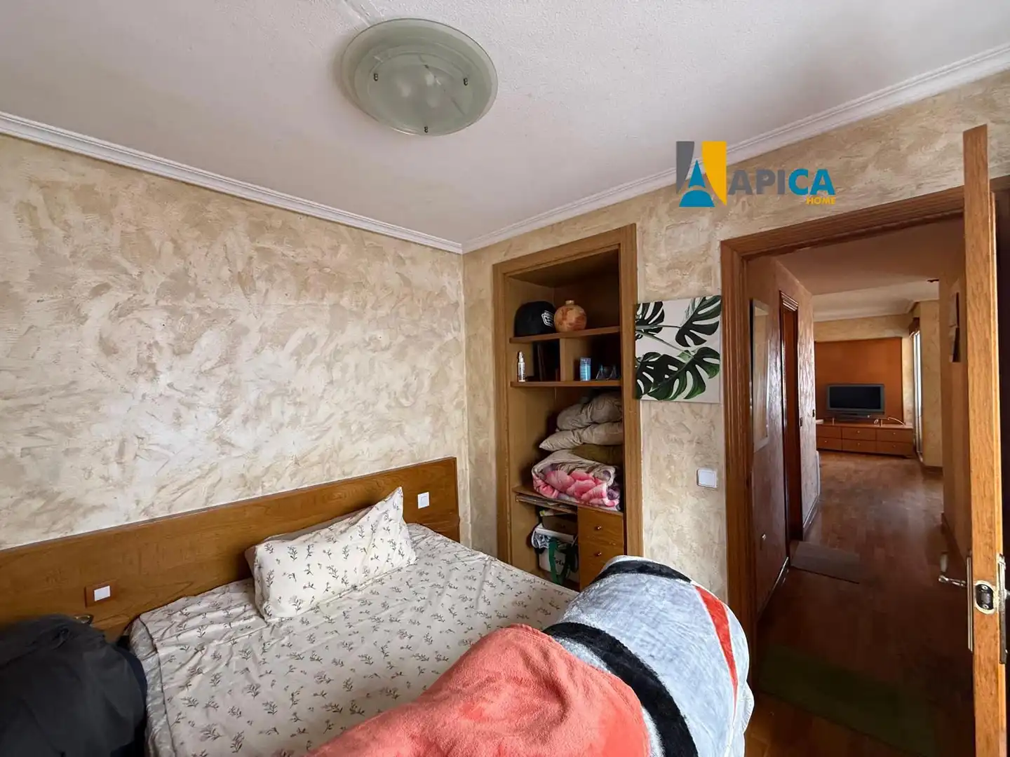 Schlafzimmer von Dachboden zum Verkauf in Algeciras mit Klimaanlage und Heizung