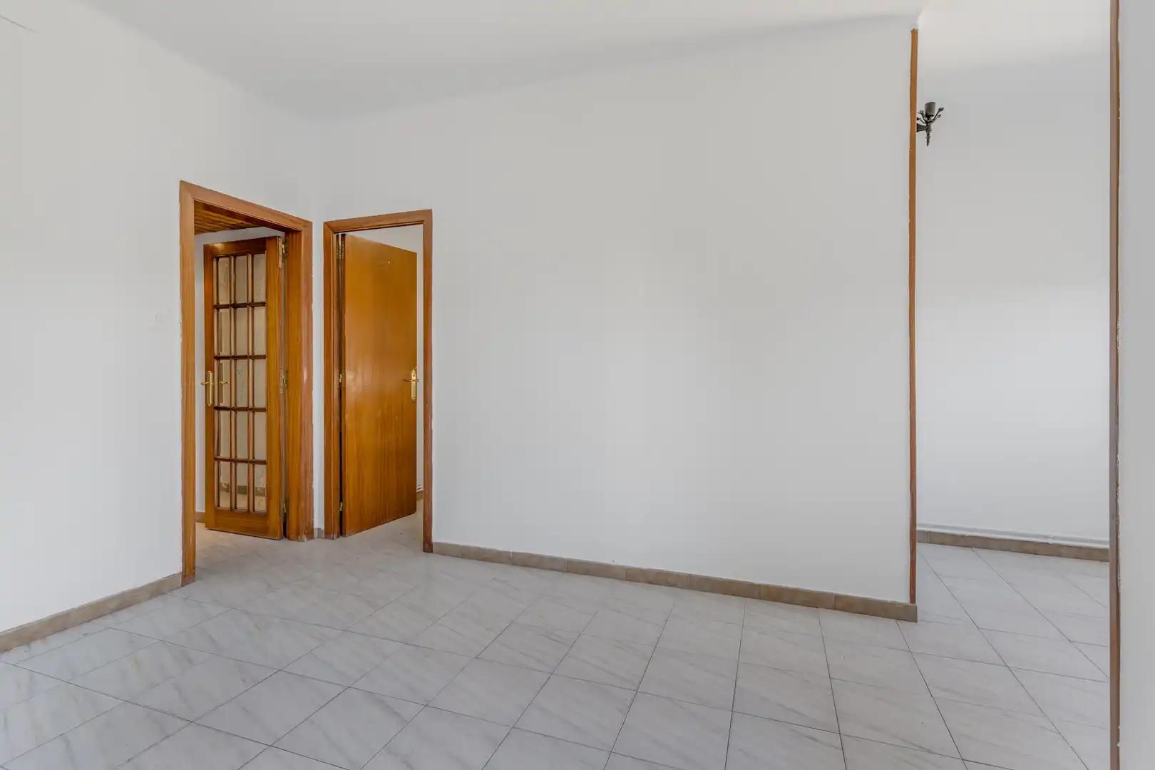 Wohnung zum Verkauf in Barcelona mit Balkon