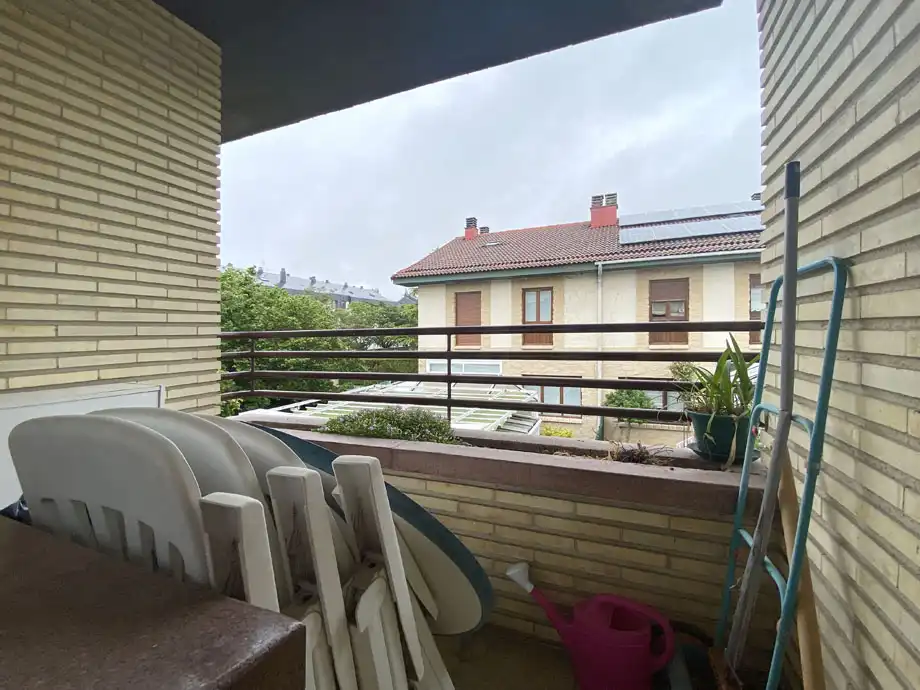 Balcony of Houses for sale in Vitoria - Gasteiz  with Heating, Private garden and Parquet flooring