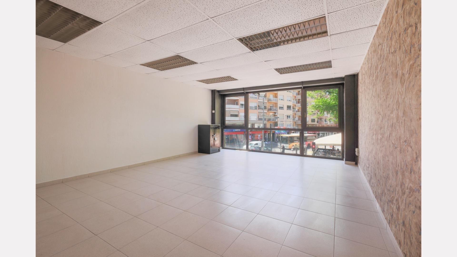 Oficina en venda en Cerdanyola del Vallès amb Aire condicionat i Terrassa