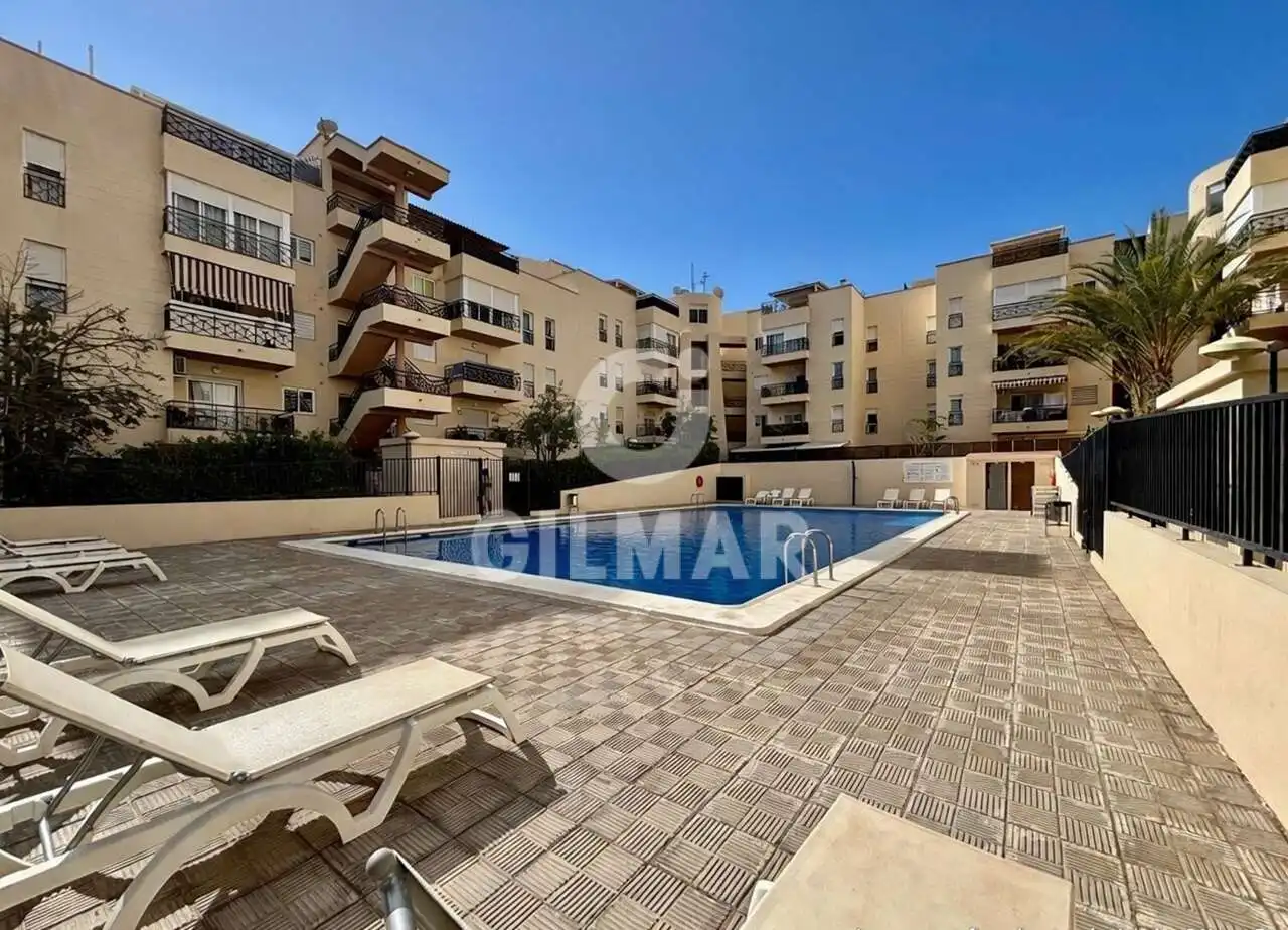 Piscina de Ático en venta en Arona con Amueblado