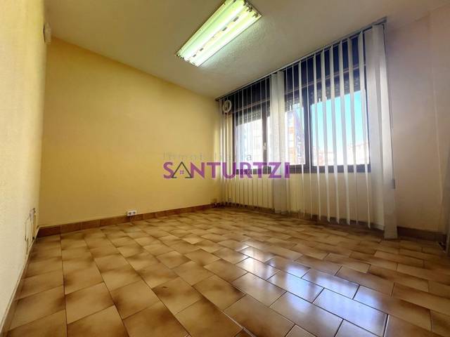 Oficina en Alquiler en Larrea - San Juan de Dios - Peñota