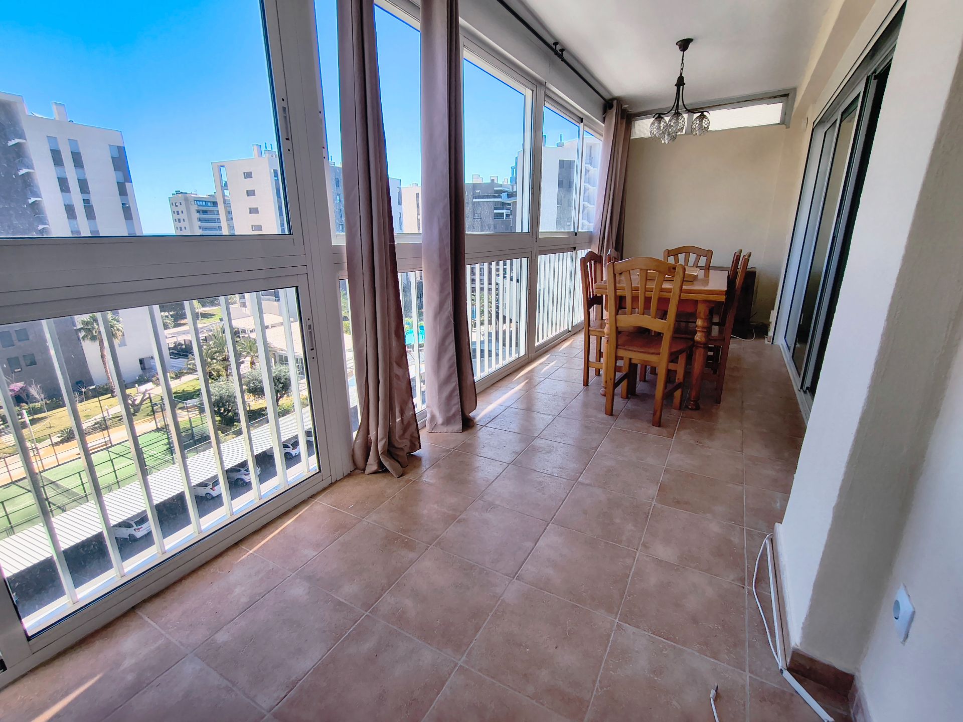 Terrassa de Apartament de lloguer en Alicante / Alacant amb Aire condicionat, Terrassa i Piscina comunitària