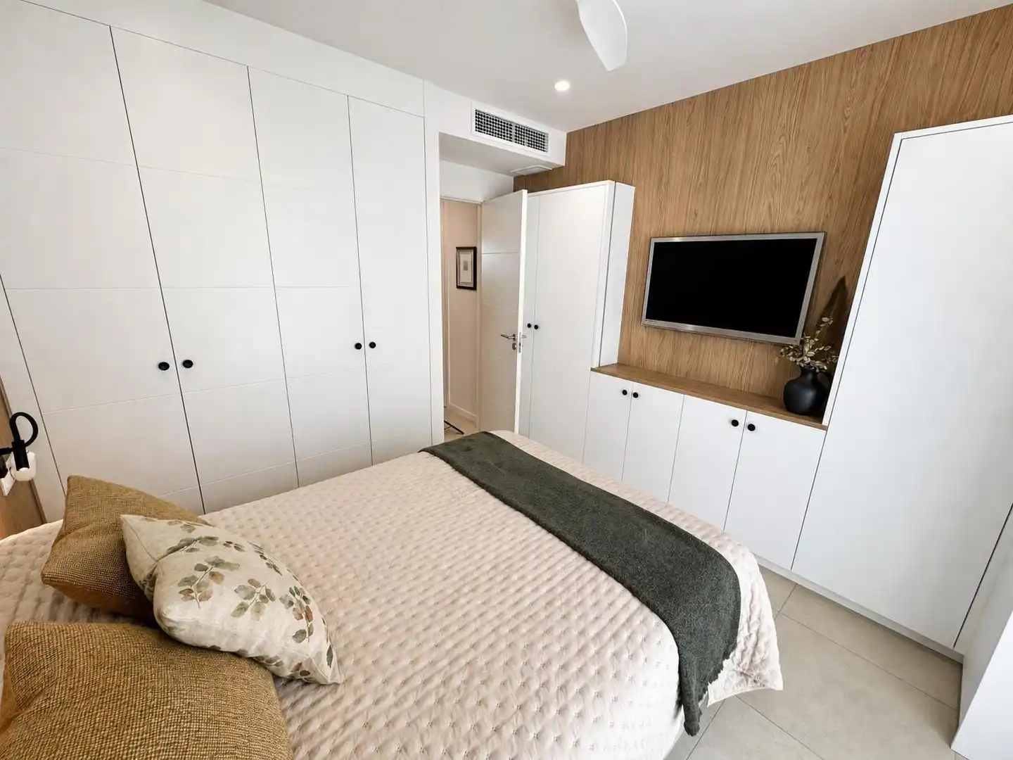 Apartament amb piscina en venda a Avenida Avenida Mar de Alborán 15, imagen 14