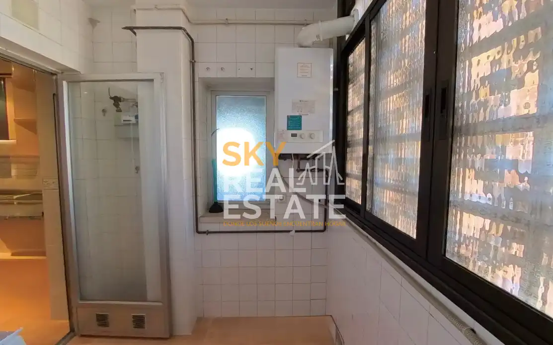 Flat for sale in Fuenlabrada  with Air Conditioner, Furnished and Balcony