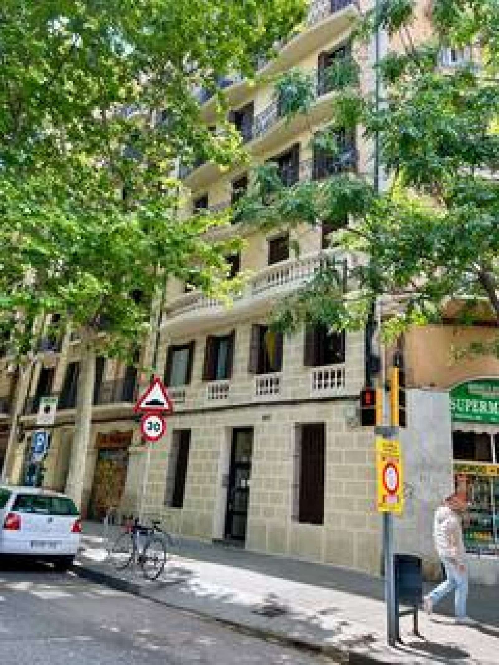 Study to share in Dreta de l'Eixample