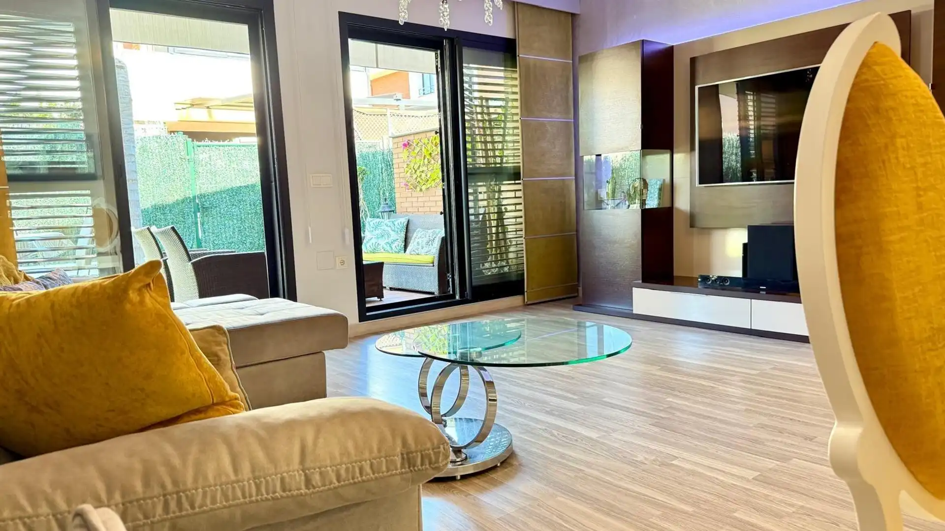 Sala de estar de Casa adosada en venta en Molina de Segura con Aire acondicionado, Jardín privado y Piscina comunitaria