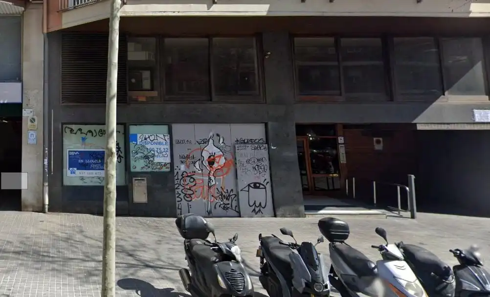 Local comercial en venta en Carrer Carrer Comte d'Urgell 152
