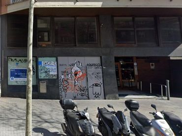 Local comercial en venta en Carrer Carrer Comte d'Urgell 152
