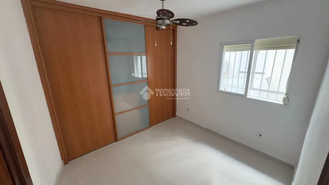 Bedroom of Flat for sale in Málaga