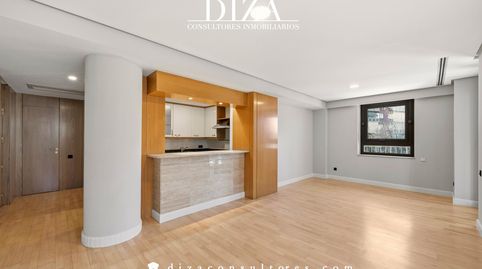 Foto 2 von Wohnung zur Miete in De la Habana, El Viso, Madrid Capital