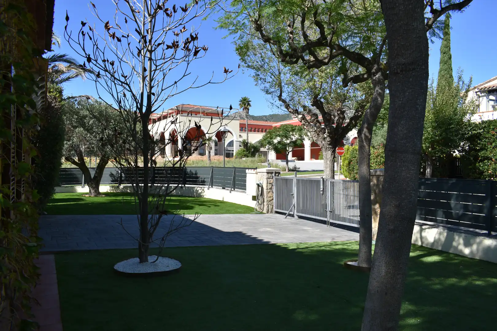 Jardí de Casa o xalet en venda en Mont-roig del Camp amb Aire condicionat, Calefacció i Jardí privat