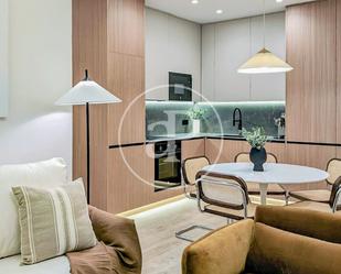 Living room of Flat for sale in  Madrid Capital  with Air Conditioner, Heating and Furnished